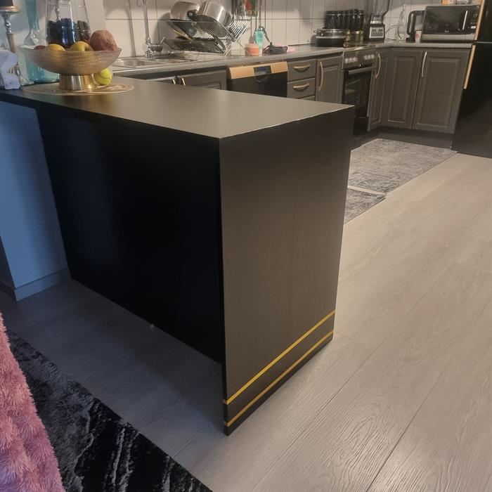 Komplett kjøkken med hvitevarer