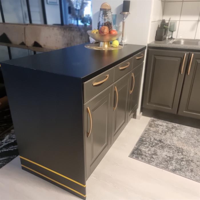 Komplett kjøkken med hvitevarer